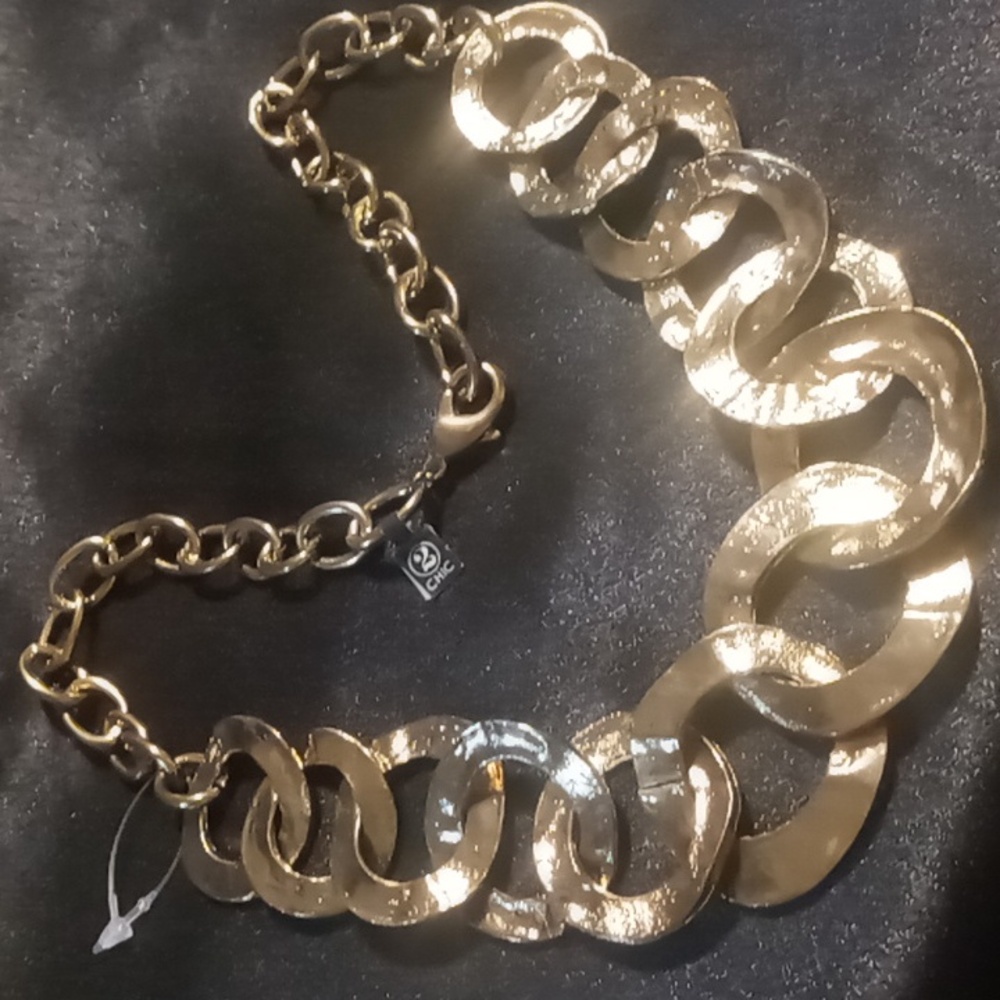 2 chic Designer gold tone chunky links 22 in long statement necklace. NWT